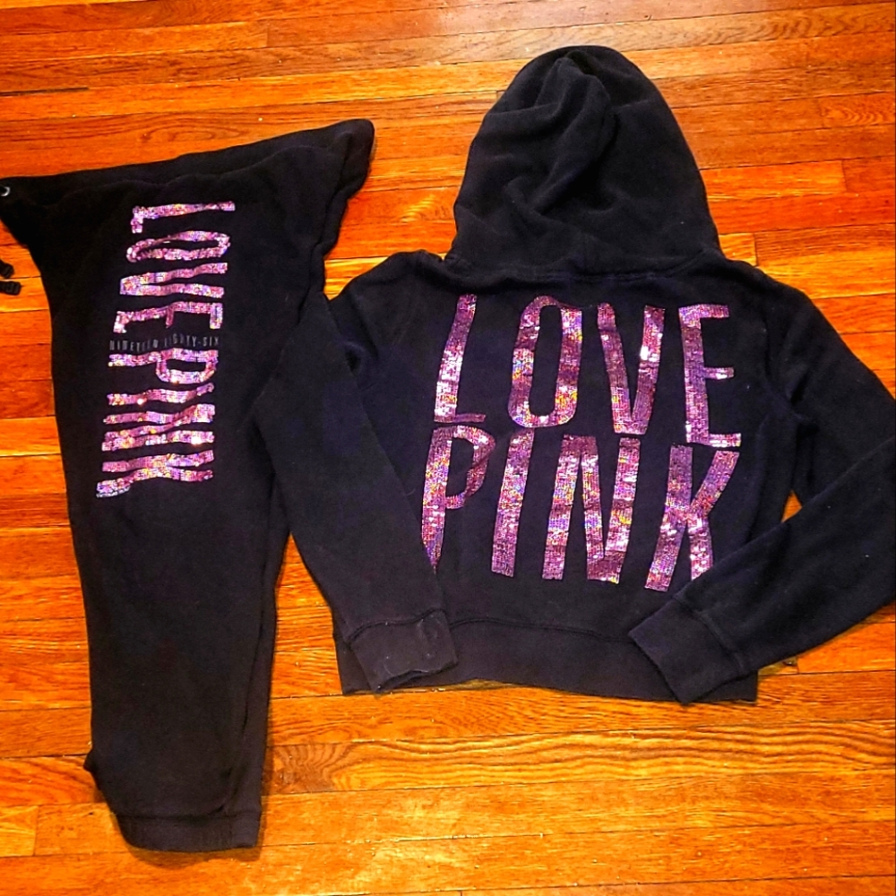 Vs Pink HTF bling set size large